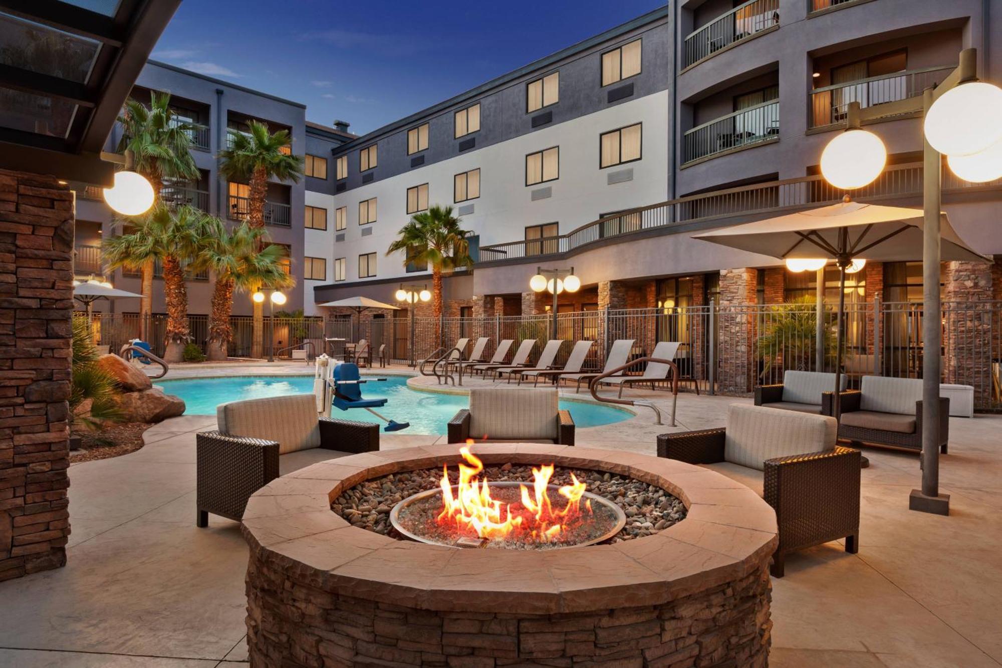 Courtyard By Marriott Las Vegas Stadium Area 외부 사진