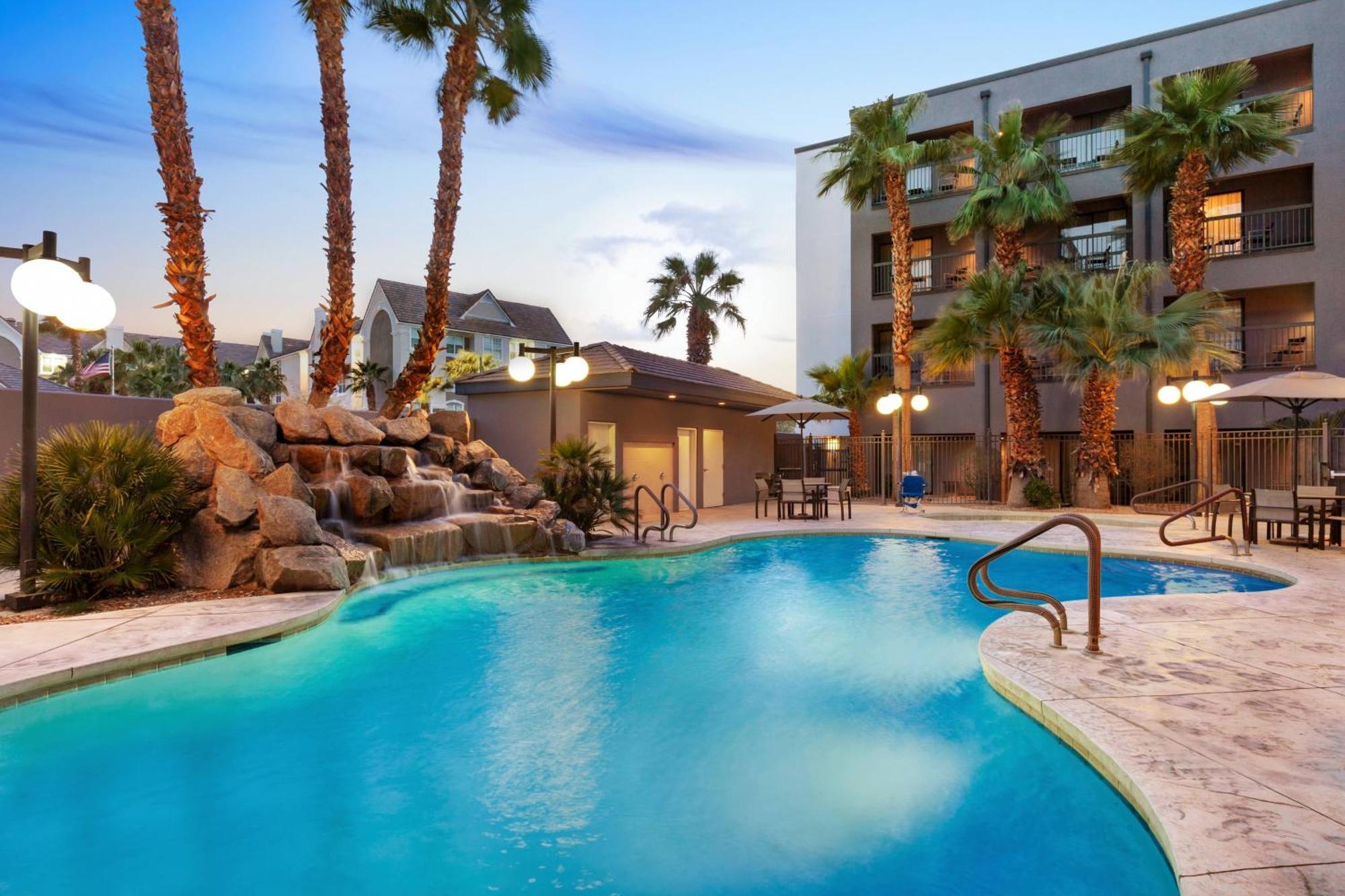 Courtyard By Marriott Las Vegas Stadium Area 외부 사진