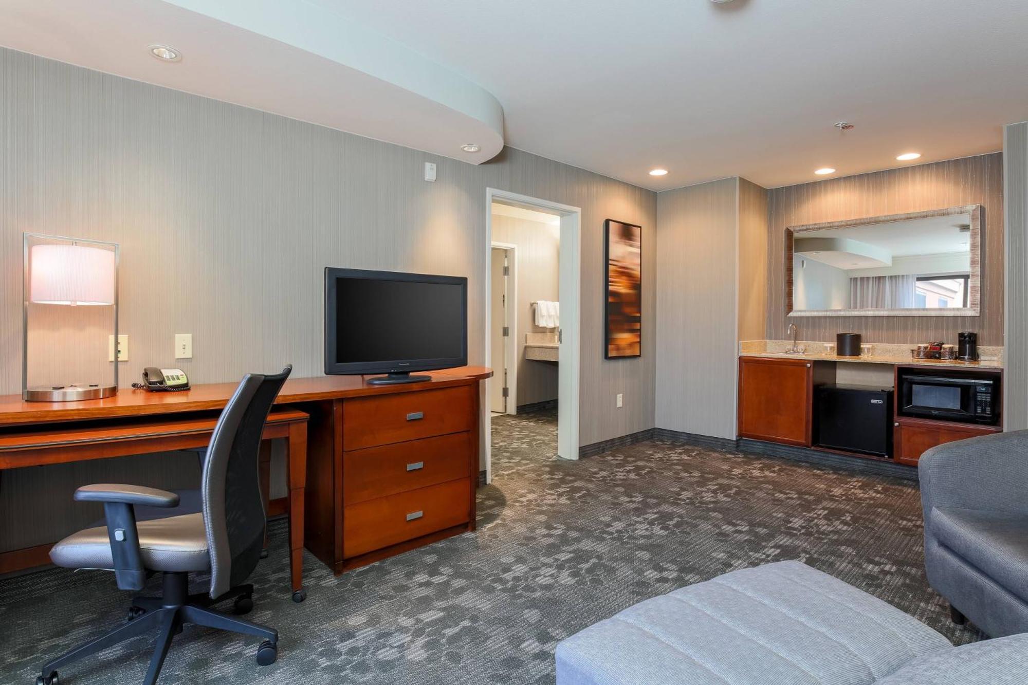 Courtyard By Marriott Las Vegas Stadium Area 외부 사진