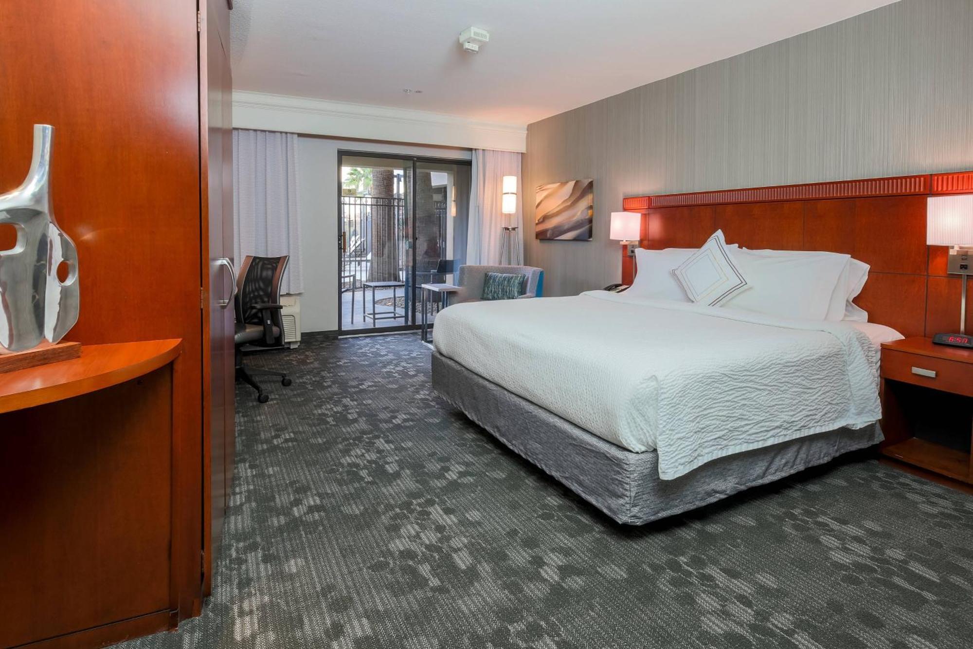 Courtyard By Marriott Las Vegas Stadium Area 외부 사진